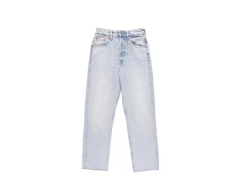 Packshot de jeans à plat