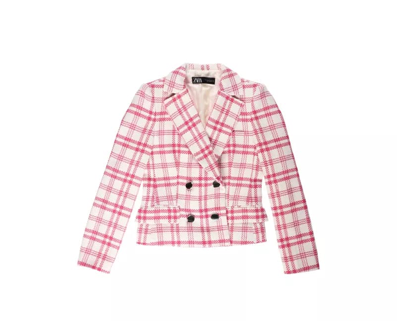 Packshot à plat d’une veste femme