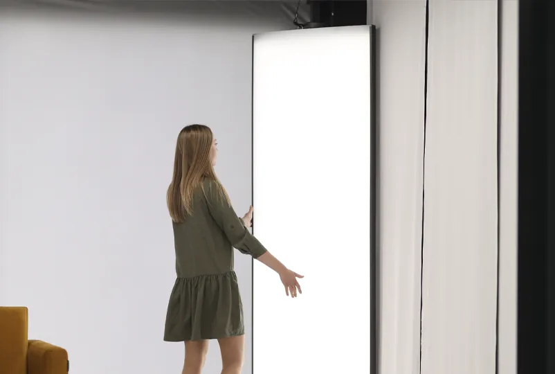 Éclairage puissant sur E-COMM STUDIO+