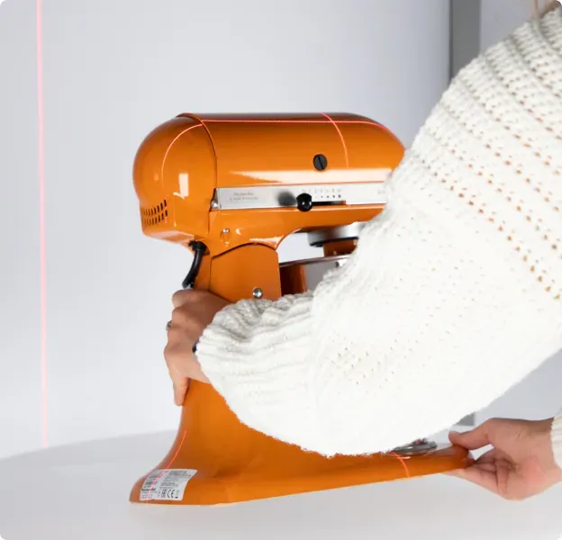 Installation d’un robot de cuisine orange