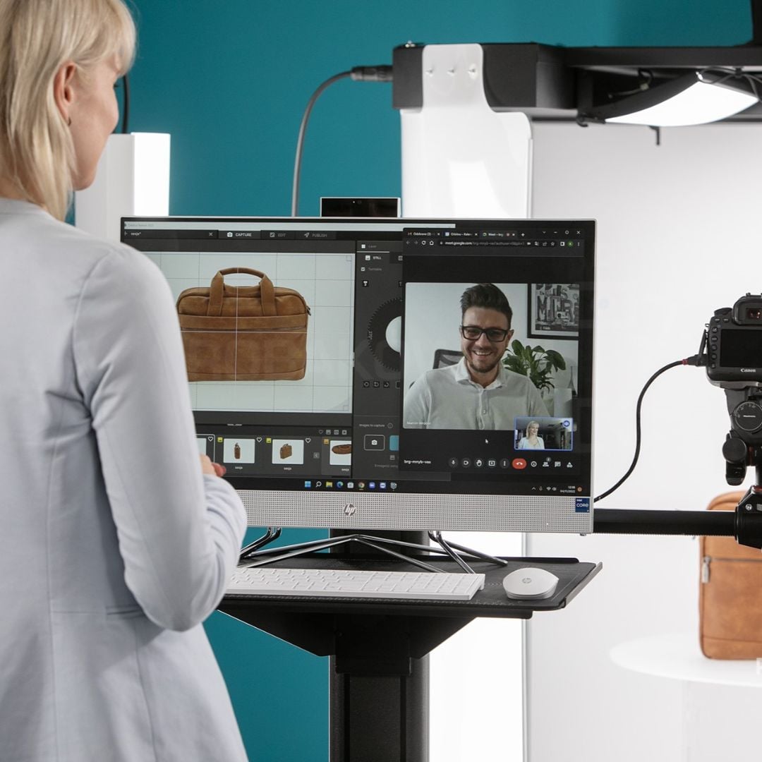 Collaboration à distance pour valider des photos produits par appel vidéo